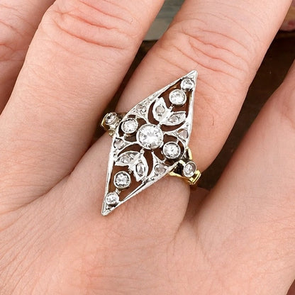 Anello edoardiano con diamanti in oro giallo 18k e platino, c. 1910