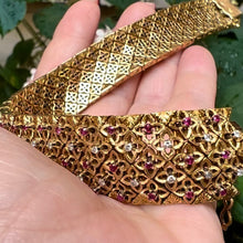 Carica l&#39;immagine nel visualizzatore di Gallery, Bracciale in oro, diamanti e rubini. Micheletto anni 50/60
