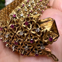 Carica l&#39;immagine nel visualizzatore di Gallery, Bracciale in oro, diamanti e rubini. Micheletto anni 50/60
