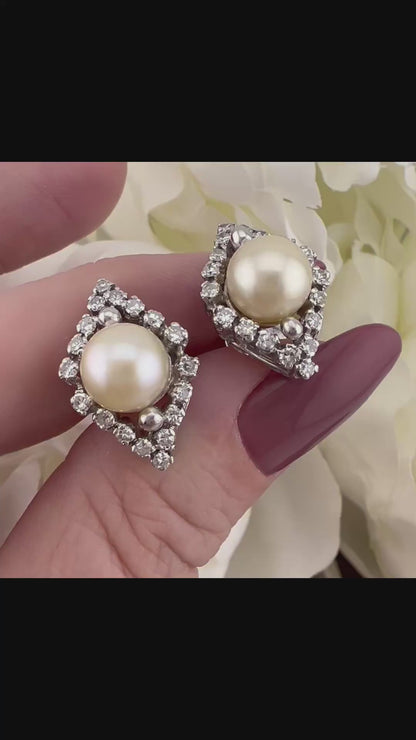 Orecchini in oro bianco 18 ct con perle e diamanti
