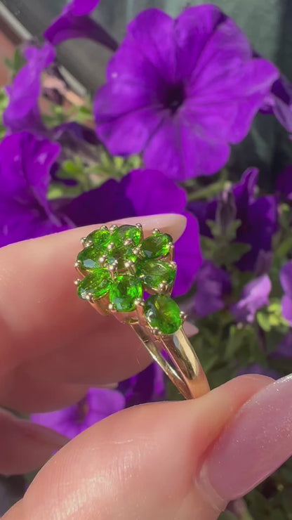 Anello vintage a margherita in oro giallo e cromodiopside