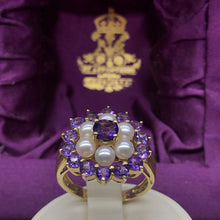 Carica l&#39;immagine nel visualizzatore di Gallery, Delizioso anello vintage in oro a fiore con ametiste e perle
