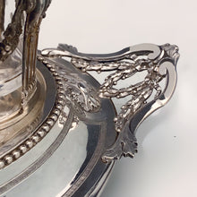 Carica l&#39;immagine nel visualizzatore di Gallery, Spettacolare oliera neoclassica realizzata in argento dal famoso argentiere Pierre Germain detto “Il Romano”. Parigi 1783
