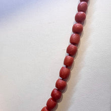 Carica l&#39;immagine nel visualizzatore di Gallery, Collana antica in corallo naturale rosso
