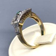 Carica l&#39;immagine nel visualizzatore di Gallery, Anello vintage con smeraldo e brillanti
