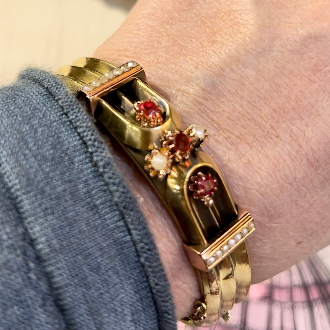 Bracciale borbonico in oro 14 carati con paste vitree rosse originali