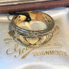 Carica l&#39;immagine nel visualizzatore di Gallery, Vintage claddagh ring, anello di fidanzamento irlandese in oro
