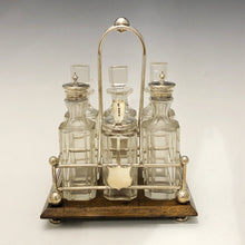 Carica l&#39;immagine nel visualizzatore di Gallery, Antica oliera vittoriana a 6 bottiglie con base in rovere
