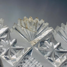 Carica l&#39;immagine nel visualizzatore di Gallery, Antica alzata centrotavola in argento e cristallo molato, realizzata in Russia di fine ‘800
