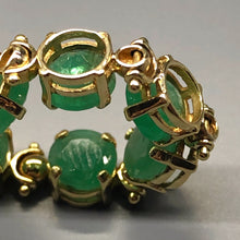 Carica l&#39;immagine nel visualizzatore di Gallery, Bracciale inglese vintage in oro con smeraldi
