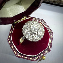 Carica l&#39;immagine nel visualizzatore di Gallery, Anello a margherita antica diamanti e oro 18 carati
