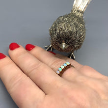 Carica l&#39;immagine nel visualizzatore di Gallery, Incantevole anello vittoriano in oro e meravigliosi opali australiani
