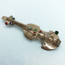 Carica l&#39;immagine nel visualizzatore di Gallery, Grande spilla vintage a violino con cristalli colorati
