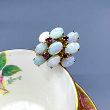 Carica l&#39;immagine nel visualizzatore di Gallery, Anello vintage con opali e rubini
