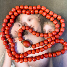 Carica l&#39;immagine nel visualizzatore di Gallery, Collana antica in corallo naturale rosso
