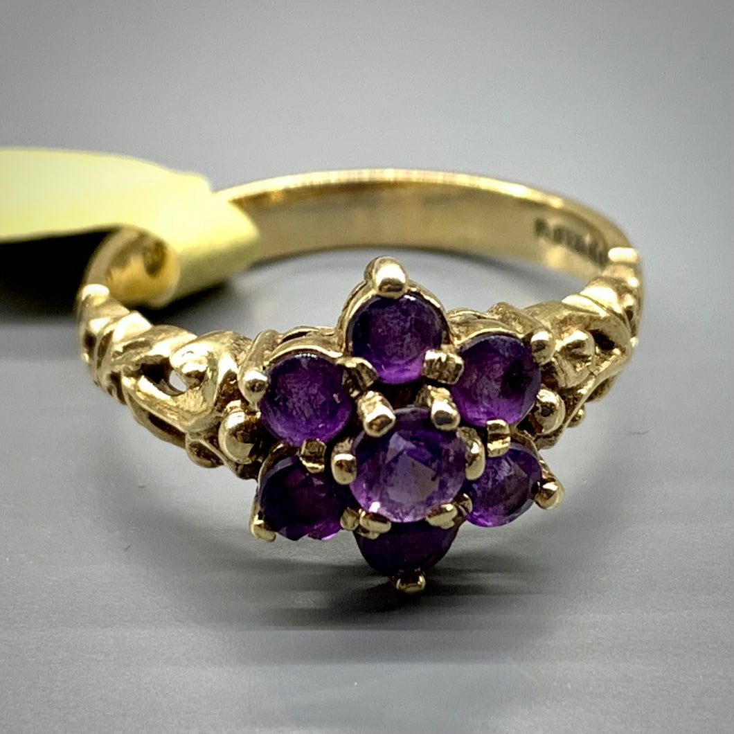 Anello vintage in oro a fiorellino di ametiste