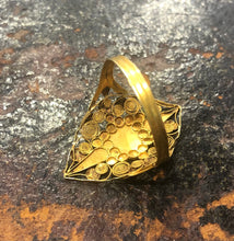 Carica l&#39;immagine nel visualizzatore di Gallery, Rarissimo anello in oro provenienza Istria primi ‘80
