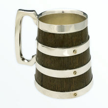 Carica l&#39;immagine nel visualizzatore di Gallery, Antico barrel mug in quercia e Sheffield plate
