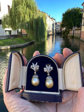 Carica l&#39;immagine nel visualizzatore di Gallery, Antichi e rari orecchini in oro, argento, diamanti e perle
