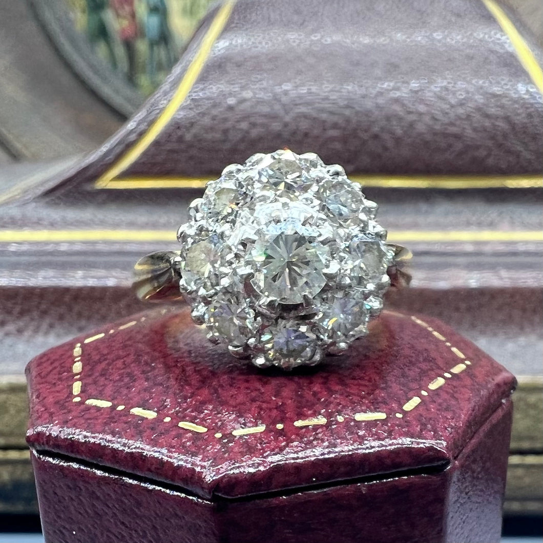 Anello a margherita antica diamanti e oro 18 carati