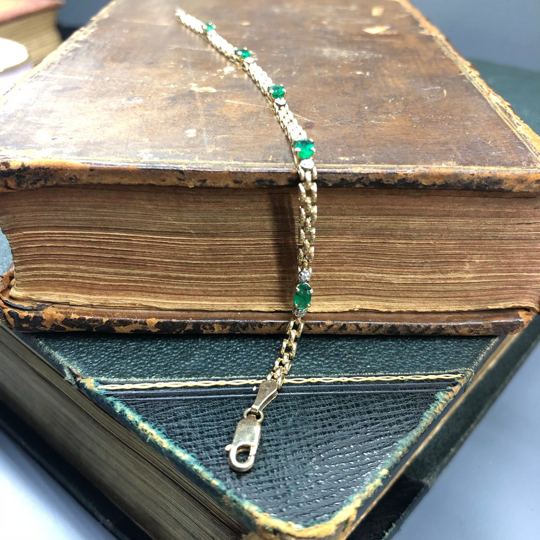 Bracciale vintage in oro con smeraldi e diamanti