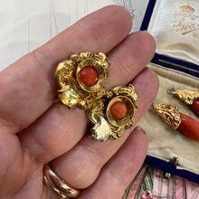 Carica l&#39;immagine nel visualizzatore di Gallery, Orecchini borbonici in oro e corallo a due corpi separabili
