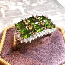 Carica l&#39;immagine nel visualizzatore di Gallery, Anello rettangolo di peridoti e diamanti
