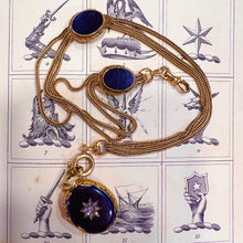 Carica l&#39;immagine nel visualizzatore di Gallery, Catena da orologio in oro 18 carati con saliscendi in onice e portaritratti
