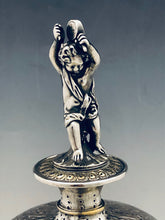 Carica l&#39;immagine nel visualizzatore di Gallery, Profumiere scultoreo argento. Francia XIX sec.
