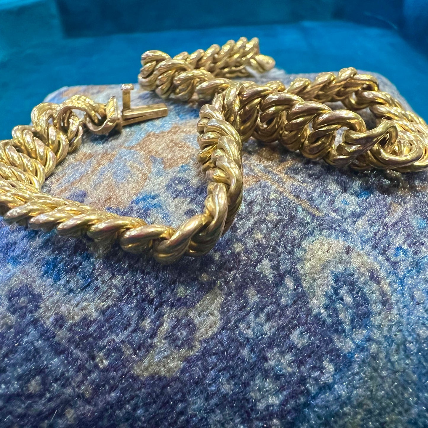 Bracciale in oro 14 carati con particolare maglia morbida a doppia maglia