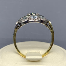 Carica l&#39;immagine nel visualizzatore di Gallery, Dolce e armonioso anello vintage in oro acquamarina e diamanti
